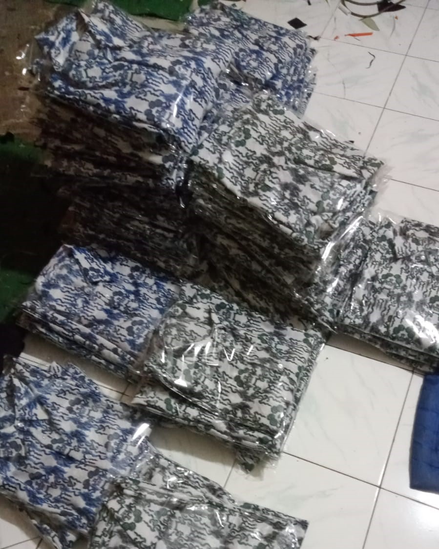 Produksi Massal Seragam Batik